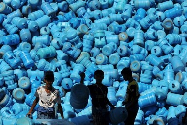 Hajj: bottiglie di acqua di Zamzam saranno distribuite tra i pellegrini