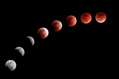 Blood Moon Lunar Eclipse to Appear Worldwide as Muslims Hold Special Prayers