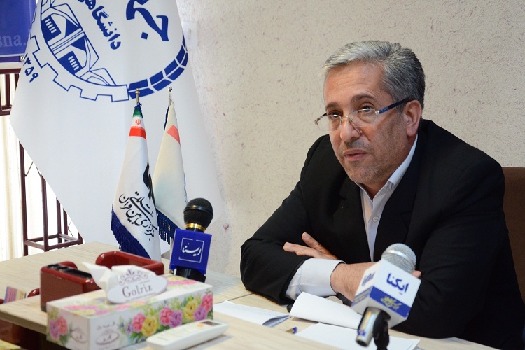 امام راحل به مباحث اجتماعی و سیاسی روز اشرافیت کامل داشتند امام راحل به مباحث اجتماعی و سیاسی روز اشرافیت کامل داشتند