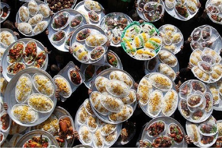 تجملات؛ آفت عزاداریهای خالصانه تجملات؛ آفت عزاداریهای خالصانه