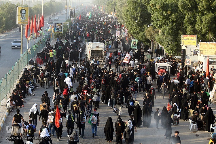 راهپیمایی اربعین؛ بستر مناسبی برای ایجاد گفتمانهای مقاومت اسلامی راهپیمایی اربعین؛ بستر مناسبی برای ایجاد گفتمانهای مقاومت اسلامی