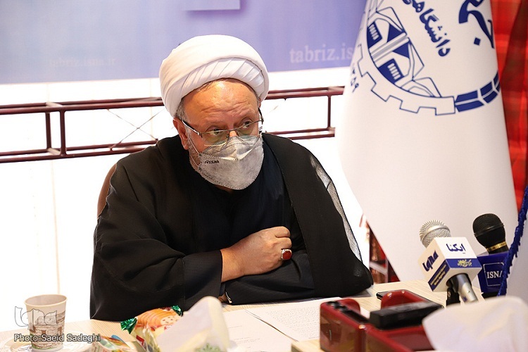 حجت الاسلام اسکندری، رئیس شورای هماهنگی تبلیغات آذربایجان شرقی