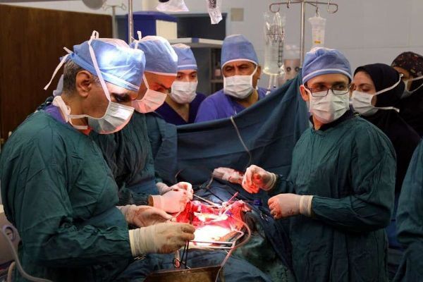 رشد کمی و کیفی پزشکان متخصص در ایران توانمند