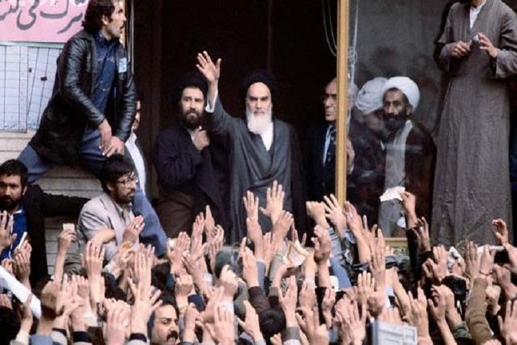 امام در مدرسه رفاه
