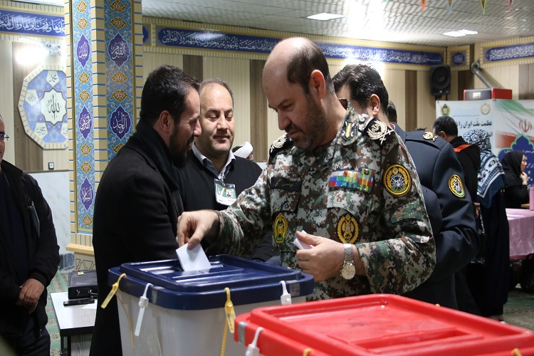 امیر عظیمی، فرمانده پدافند هوایی ارتش در شمالغرب امیر عظیمی، فرمانده پدافند هوایی ارتش در شمالغرب