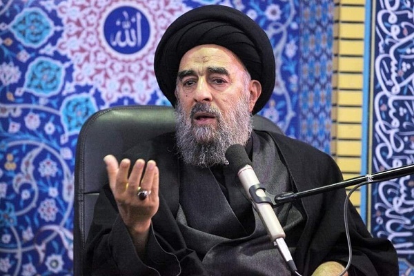 دشمن به دنبال جدایی مردم از روحانیت است