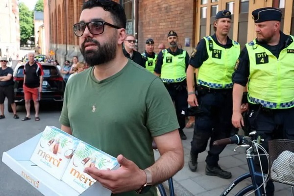 ابتکار جوان مسلمان برای مقابله با نفرت پراکنی علیه اسلام