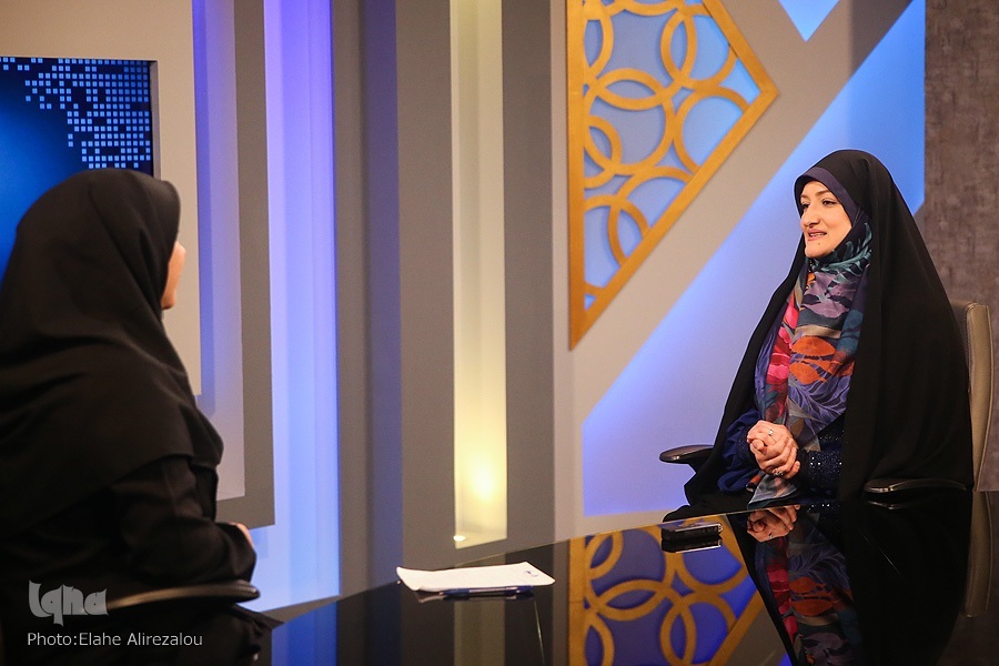 رژیم مصرف رسانه‌ای یا رسانه‌هراسی؛ آیا عطایش را به لقایش ببخشیم