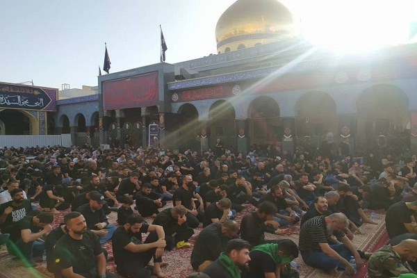 حضور عزاداران حسینی در حرم حضرت زینب(س) + فیلم