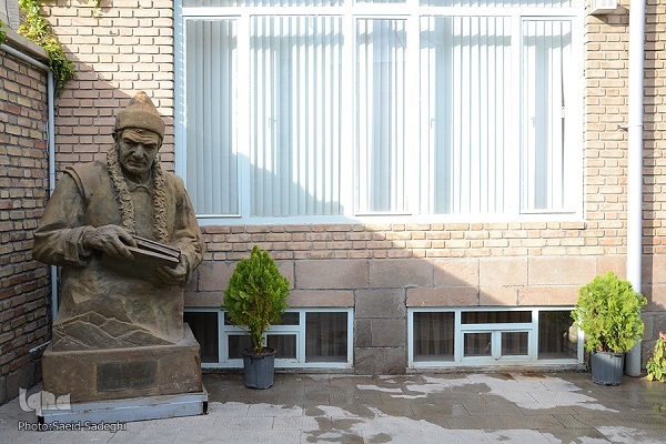 خانه‌ای با روایت‌های آشنا از شهریار شیرین سخن