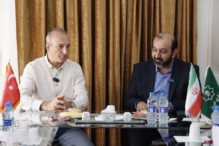 معاون شهردار ارزوم ترکیه، شهرداری تبریز