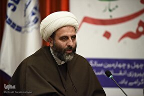 سردار سلیمانی در مبارزه با دشمن، حاذق و حاضر بود