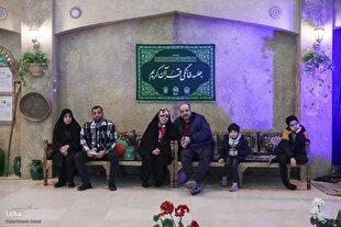 حس نوستالژیک جلسات خانگی قرآن در غرفه «ستاره‌های زمین»