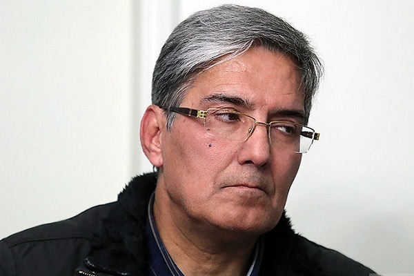 سفته‌بازی و رانت انگیزه کار و تولید را کاهش داده است