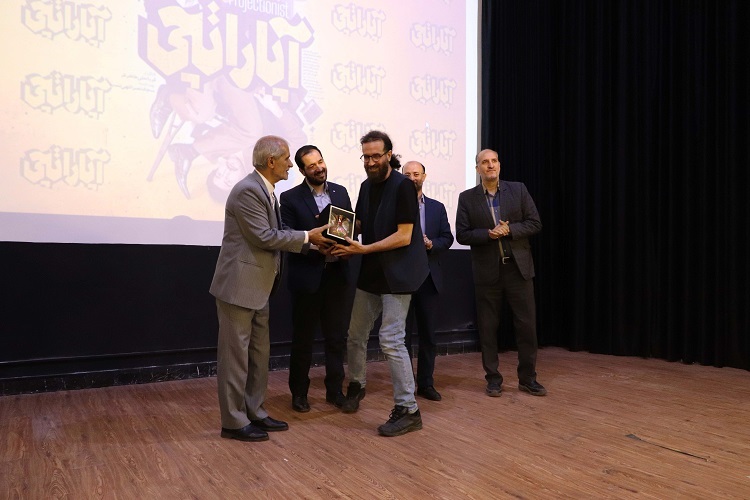 قربانعلی طاهر فر، کارگردان فیلم آپاراتچی