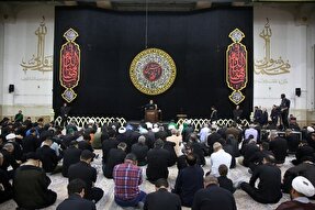 عکس | عزاداری زائران حرم بانوی کرامت در شب اول محرم