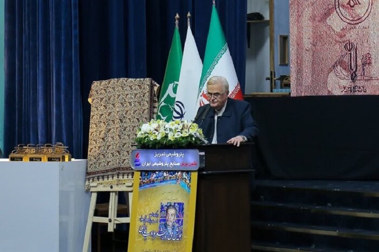 علی اصغر شعردوست، پژوهشگر و استاد دانشگاه