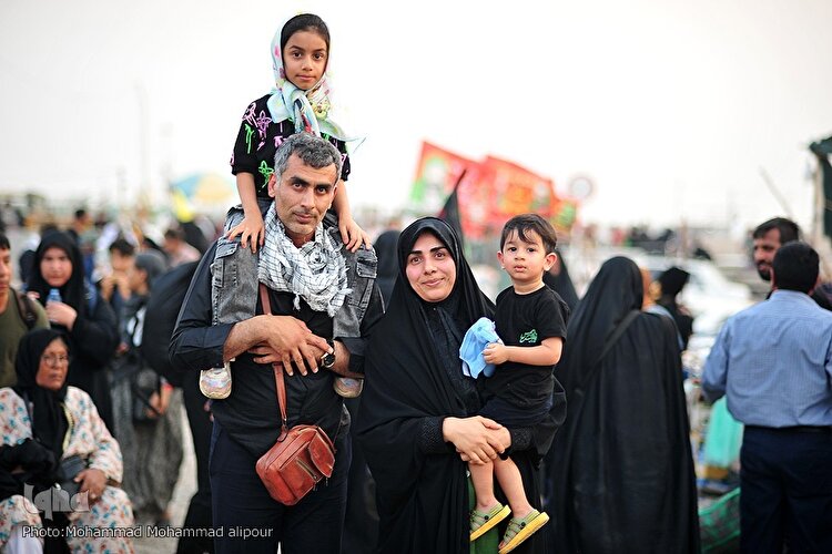 زائران اربعین ثارالله