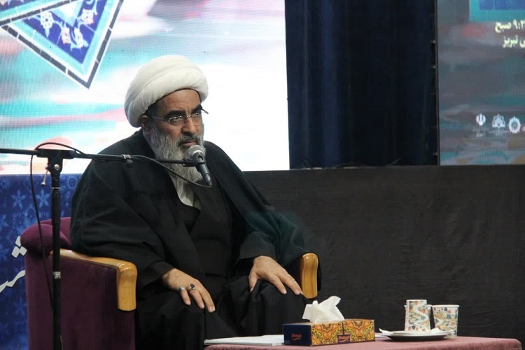 آیت‌الله محمدجواد فاضل لنکرانی، رئیس مرکز فقهی ائمه اطهار(ع)