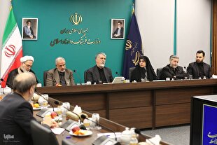 تقدیر از 5 بانوی حوزه مقاومت در همایش بانوان قرآن‌پژوه