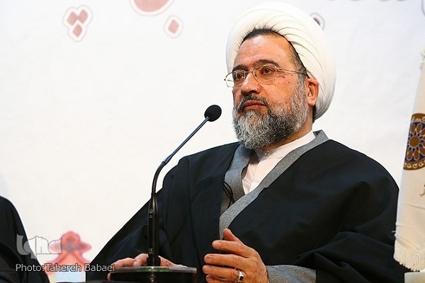 انتقاد آیت‌الله علیدوست از بدسلیقگی برخی منبری‌ها