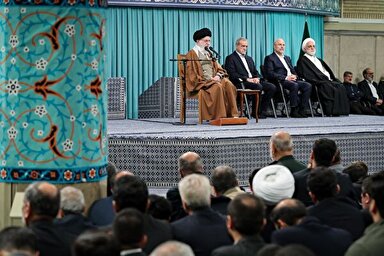 فیلم | بیانات رهبر معظم انقلاب در دیدار مسئولان نظام و سفرای کشورهای اسلامی