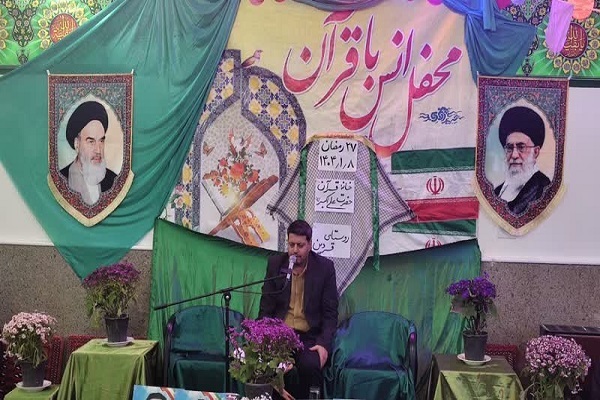 برگزاری محفل قرآنی در شهر ساوه + عکس