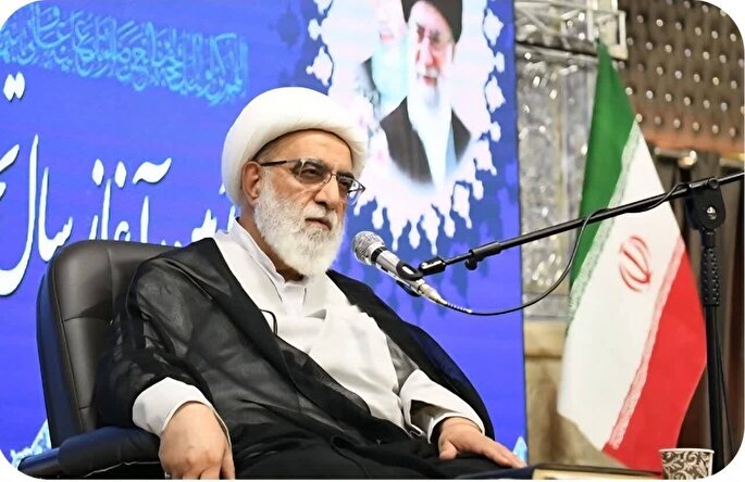 علم، صبر و اخلاق الهی، راز ماندگاری آیت‌الله میلانی است