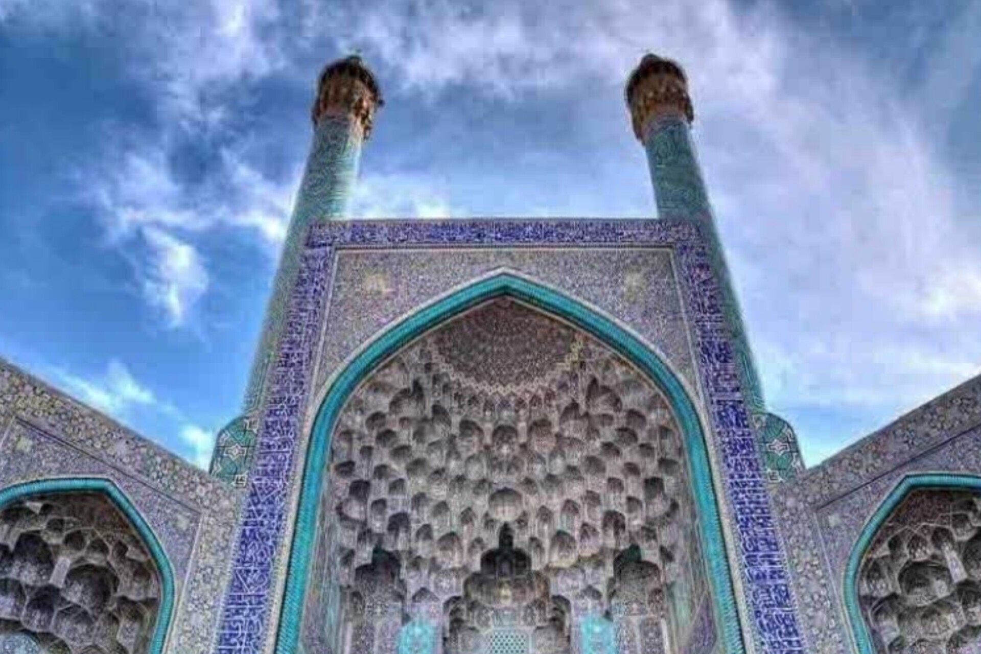 استفاده از ظرفیت مساجد منطقه 13 تهران برای توسعه فعالیت‌های فرهنگی، مذهبی