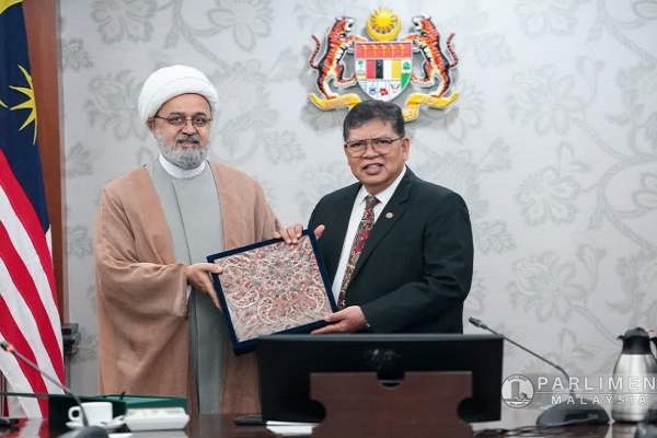 دیدار دبیرکل مجمع جهانی تقریب مذاهب با رئیس مجلس مالزی