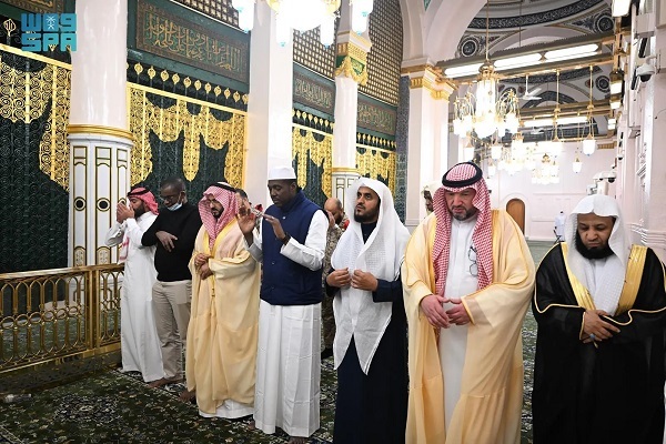 تشرف نخست‌وزیر مالی به مسجدالنبی(ص)