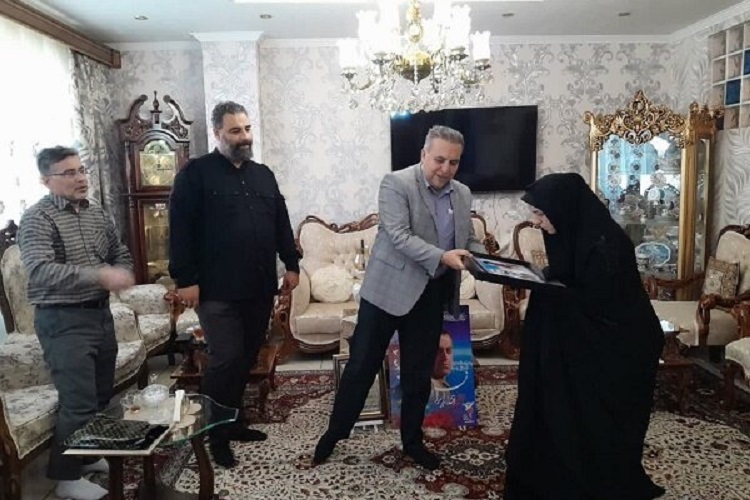 خانواده شهدا، شهردار منطقه ۸ تبریز خانواده شهدا، شهردار منطقه ۸ تبریز