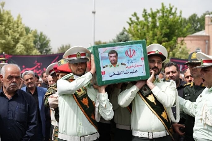 پیکر مطهر شهید سردار علیرضا لطفی در ارومیه تشییع شد