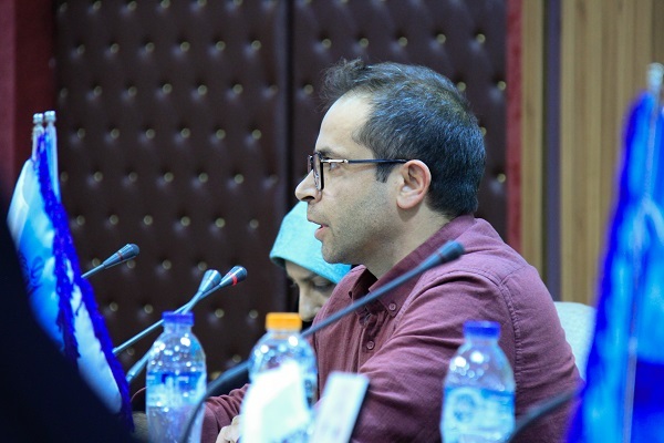 بررسی «پدیده کافه» از چهار منظر روانی، اجتماعی، کسب و کار و معماری بررسی «پدیده کافه» از چهار منظر روانی، اجتماعی، کسب و کار و معماری