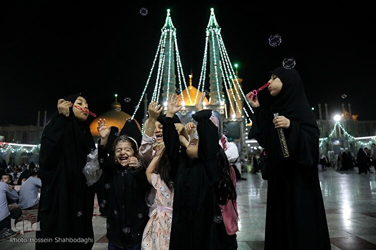 شب میلاد امام حسن عسکری(ع) در حرم کریمه اهل بیت(س)