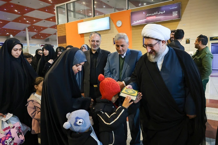 خانواده شهدای اقتدار،امام جمعه تبریز خانواده شهدای اقتدار،امام جمعه تبریز