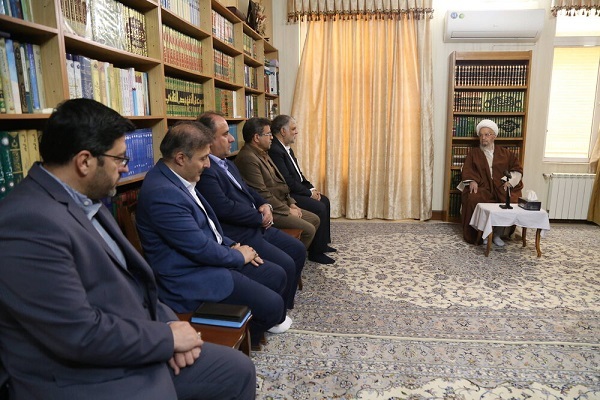 ضرورت توسعه فرهنگی و اقتصادی قم از نگاه مرجع تقلید