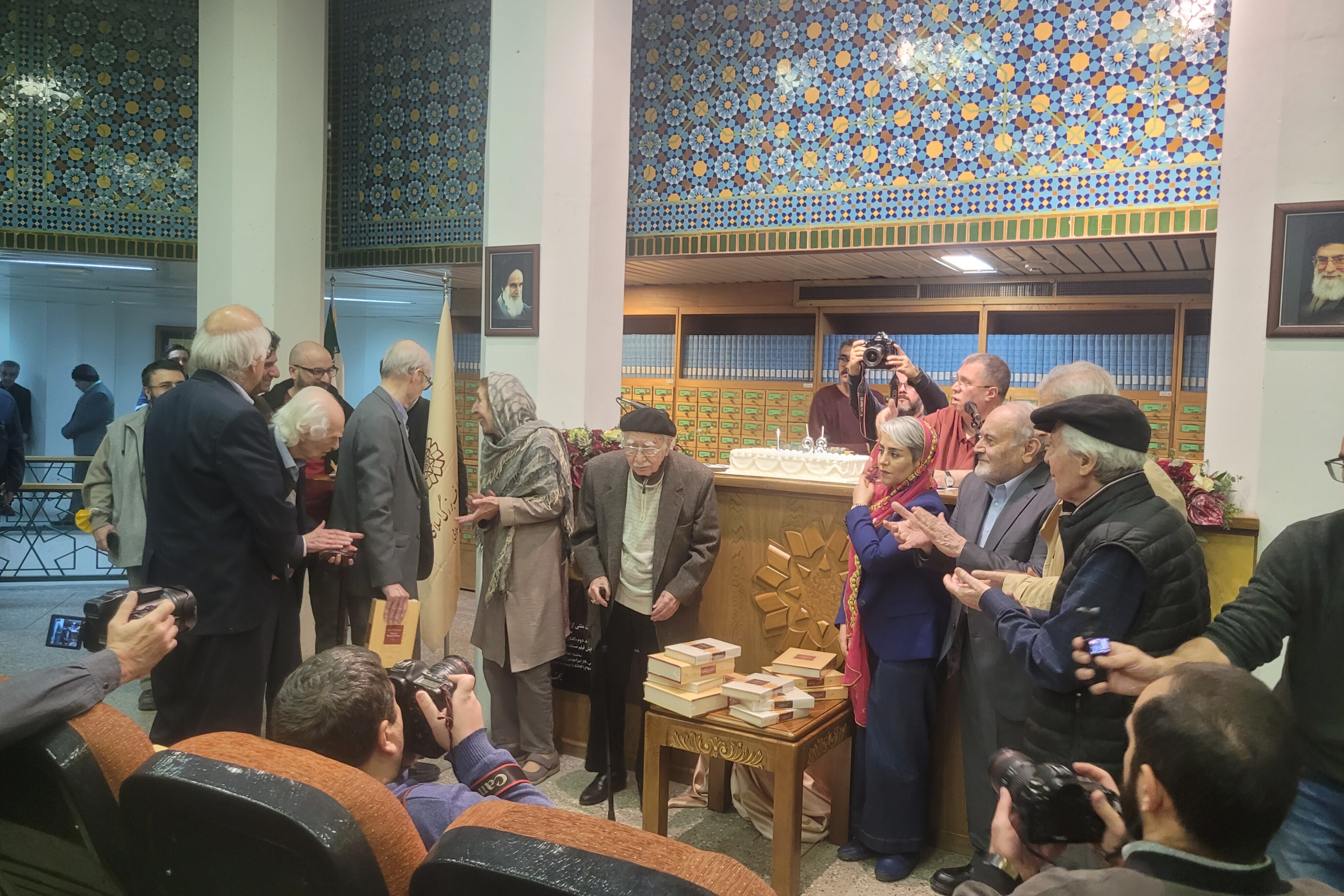 استاد مجتبایی؛ نماد بینش و پشتکار علمی در سپهر فرهنگ ایران