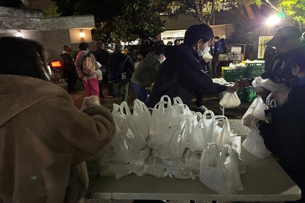 کمپین پذیرایی مسجد پایتخت ژاپن از نیازمندان