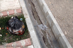 رهاسازی ماسک‌ها و دستکش‌ها در معابر شهر اهر