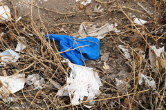 رهاسازی ماسک‌ها و دستکش‌ها در معابر شهر اهر