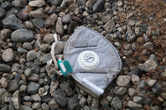 رهاسازی ماسک‌ها و دستکش‌ها در معابر شهر اهر