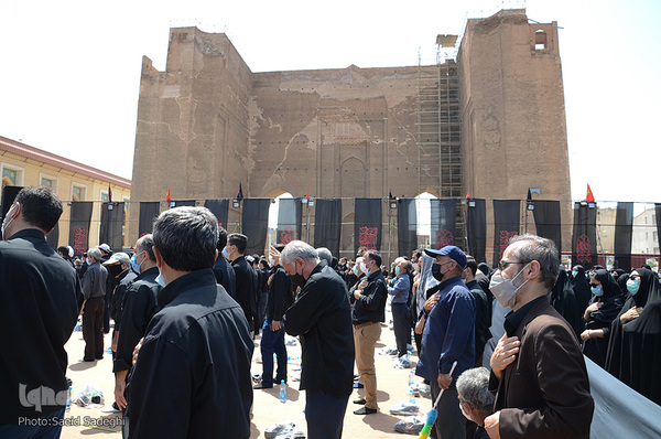 عزاداری بزرگ مردم تبریز در روز عاشورا‎‎