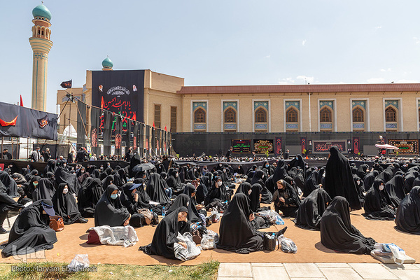 عزاداری بزرگ مردم تبریز در روز عاشورا‎‎