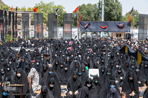 عزاداری بزرگ مردم تبریز در روز عاشورا‎‎