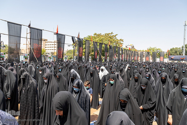 عزاداری بزرگ مردم تبریز در روز عاشورا‎‎