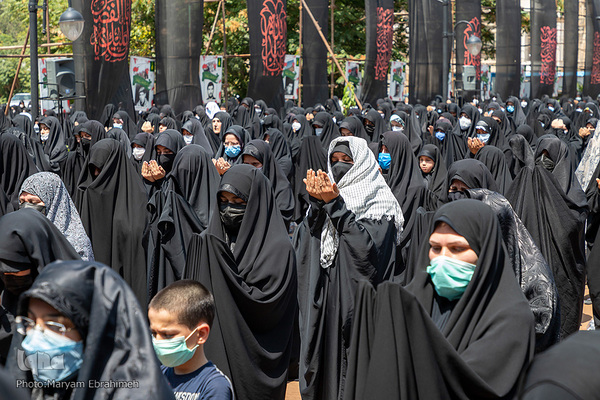 عزاداری بزرگ مردم تبریز در روز عاشورا‎‎