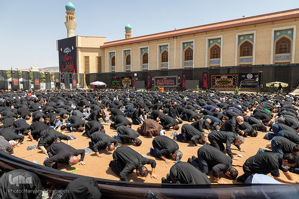 عزاداری بزرگ مردم تبریز در روز عاشورا‎‎