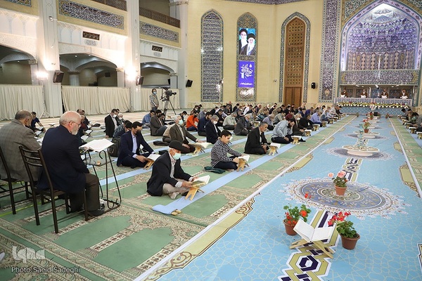 ترتیل خوانی قرآن کریم در مصلی تبریز‎‎