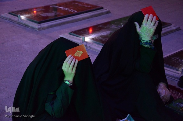 مراسم شب قدر در گلزار شهدای وادی رحمت تبریز‎‎